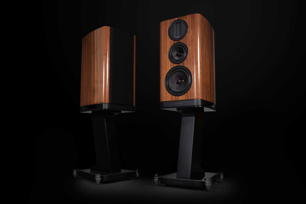Wharfedale AURA2,售價:94,800 元/對(專用腳架 46,800 元/對),迎家音響台灣授權代理