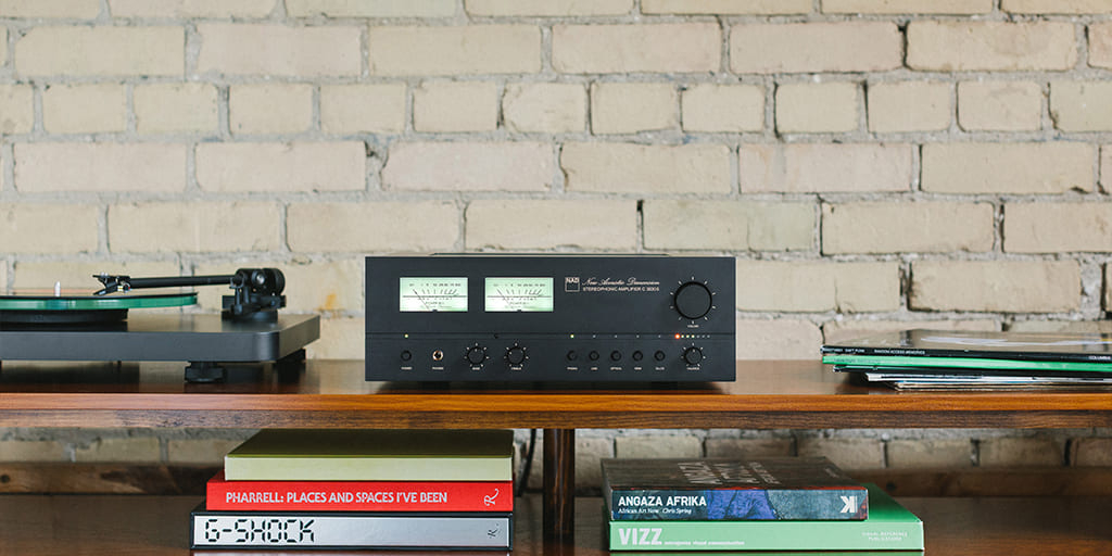 NAD C 3030S Lifestyle - Front-with-turntable-on-credenza - 1024x512